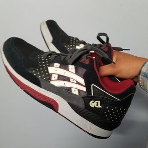 Asics gel saga fashion sneakers size 10,5 USA